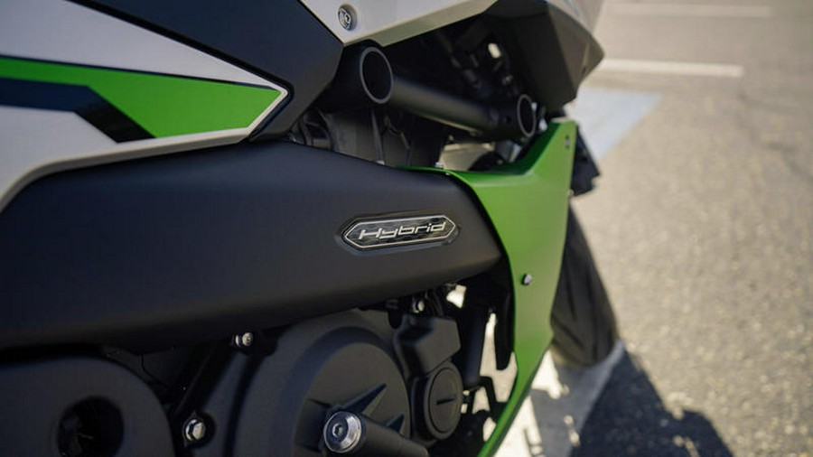 2024 Kawasaki Ninja® 7 Hybrid ABS