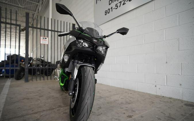 2024 Kawasaki Ninja® 7 Hybrid ABS