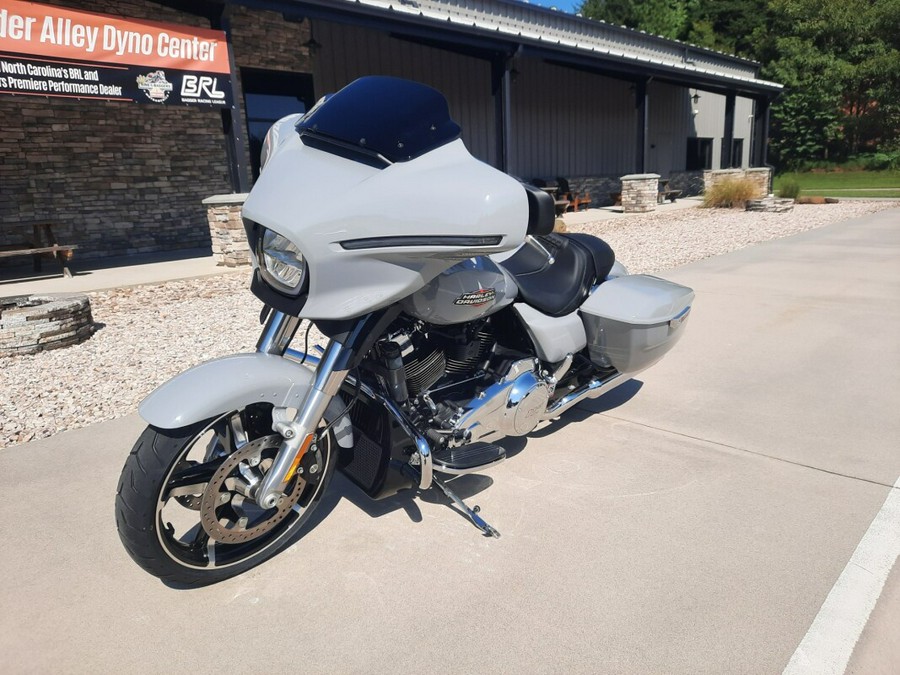 2025 Harley-Davidson® Street Glide® Billiard Gray
