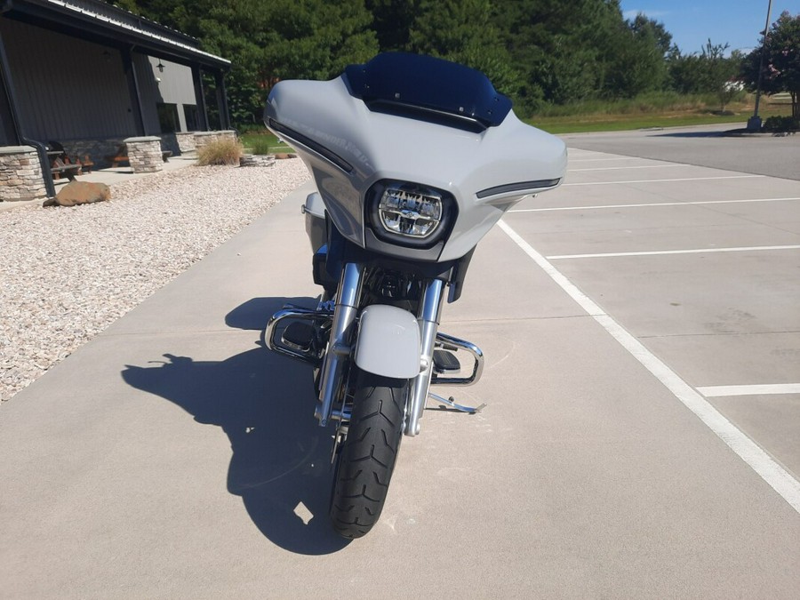 2025 Harley-Davidson® Street Glide® Billiard Gray