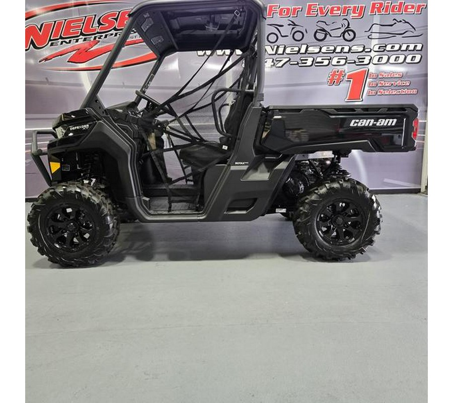 2023 Can-Am® Defender XT HD10