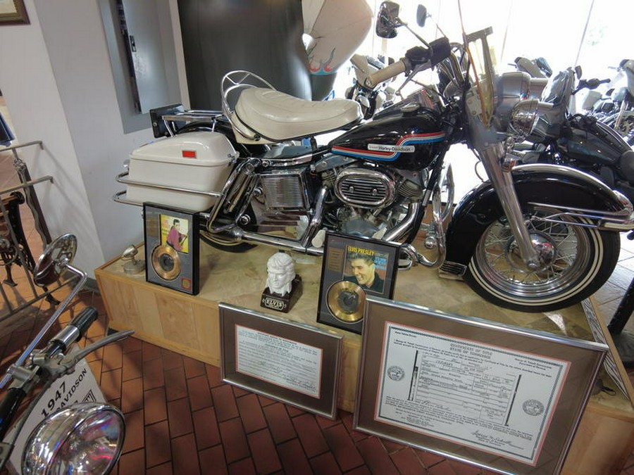 2025 Harley-Davidson® FLHC - Heritage Classic