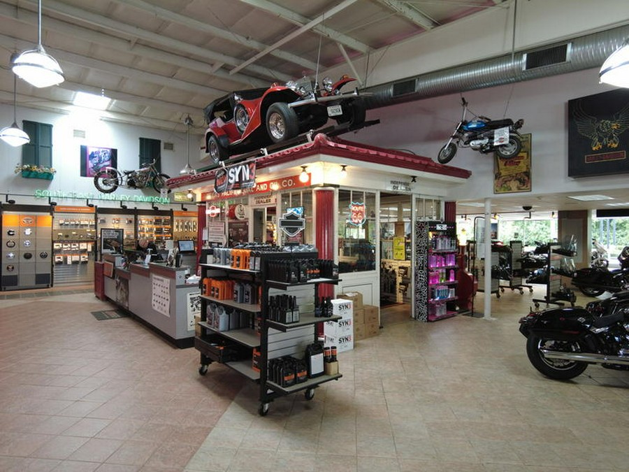 2025 Harley-Davidson® FLHC - Heritage Classic