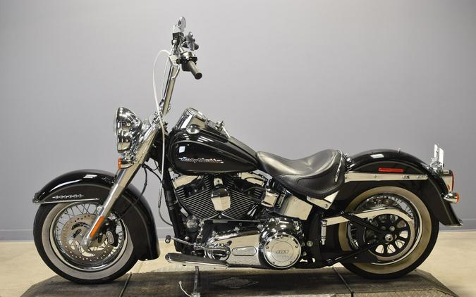 2016 Harley-Davidson Softail Deluxe Vivid Black