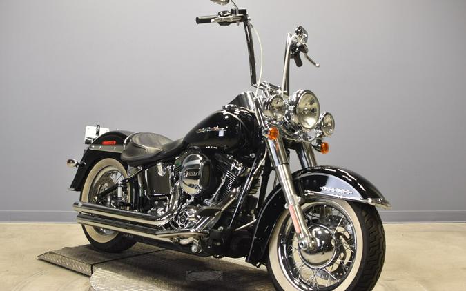 2016 Harley-Davidson Softail Deluxe Vivid Black