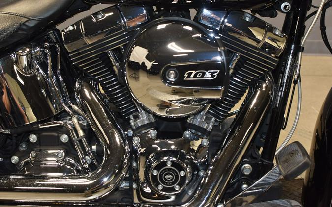 2016 Harley-Davidson Softail Deluxe Vivid Black