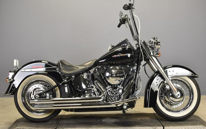 2016 Harley-Davidson Softail Deluxe Vivid Black