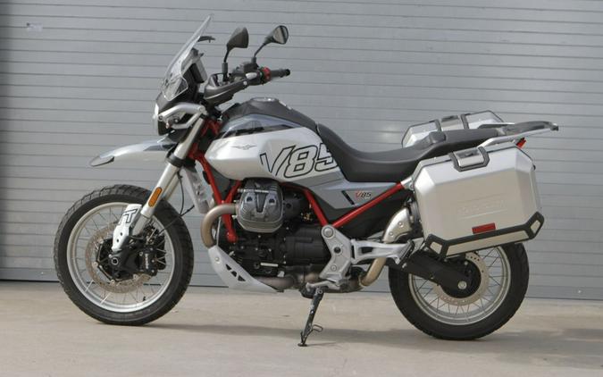 2025 Moto Guzzi V85 TT
