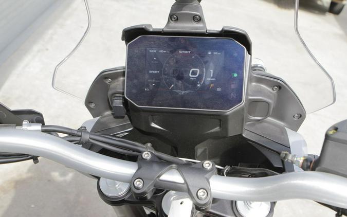 2025 Moto Guzzi V85 TT