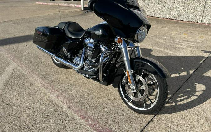 2022 Harley-Davidson FLHX - Street Glide