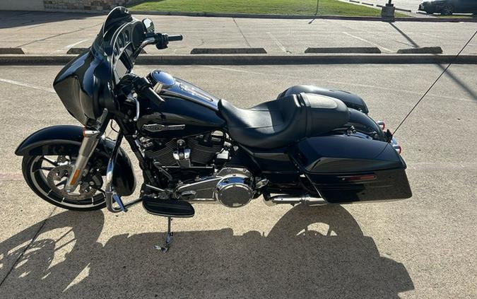 2022 Harley-Davidson FLHX - Street Glide