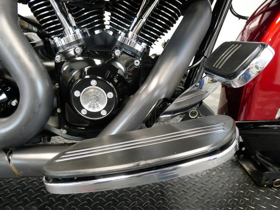 2016 Harley-Davidson® FLHXS - Street Glide® Special