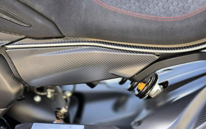 2025 Ducati Diavel For Bentley