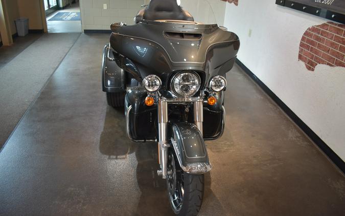 2025 Harley-Davidson® Tri Glide® Ultra Iron Horse Metallic