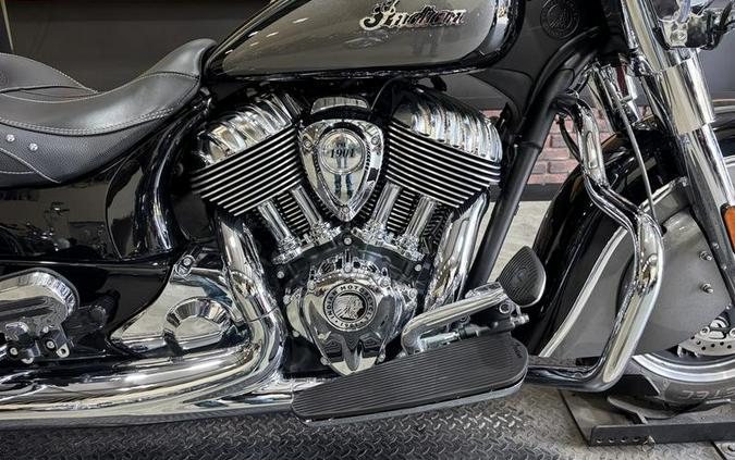2024 Indian Motorcycle® Springfield® Black Metallic/Titanium Metallic