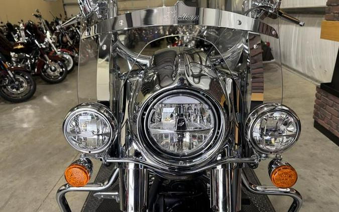 2024 Indian Motorcycle® Springfield® Black Metallic/Titanium Metallic