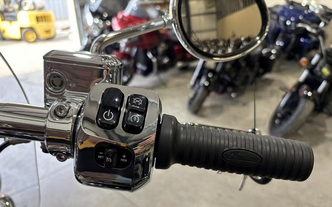 2024 Indian Motorcycle® Springfield® Black Metallic/Titanium Metallic