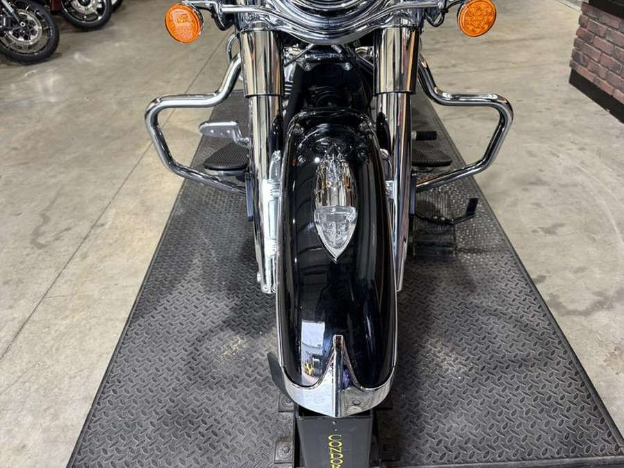 2024 Indian Motorcycle® Springfield® Black Metallic/Titanium Metallic