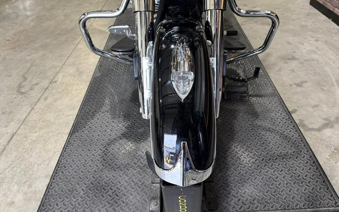 2024 Indian Motorcycle® Springfield® Black Metallic/Titanium Metallic