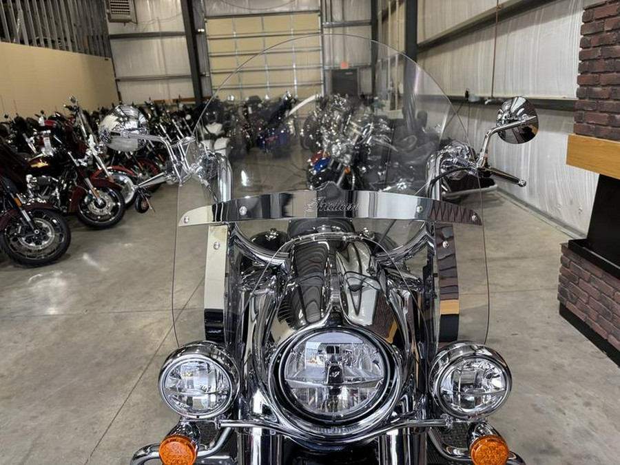 2024 Indian Motorcycle® Springfield® Black Metallic/Titanium Metallic