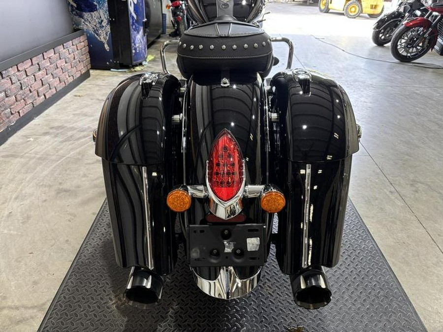 2024 Indian Motorcycle® Springfield® Black Metallic/Titanium Metallic