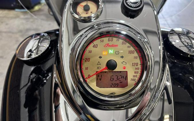 2024 Indian Motorcycle® Springfield® Black Metallic/Titanium Metallic