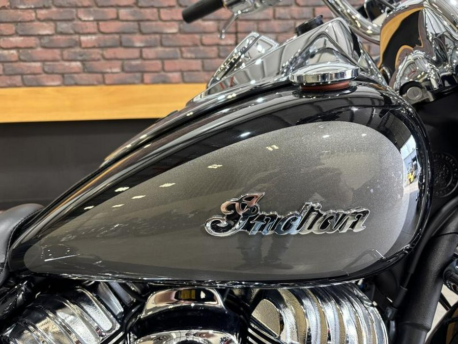 2024 Indian Motorcycle® Springfield® Black Metallic/Titanium Metallic