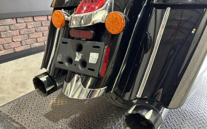 2024 Indian Motorcycle® Springfield® Black Metallic/Titanium Metallic