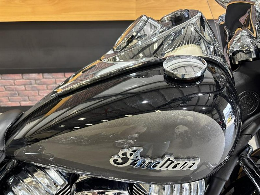 2024 Indian Motorcycle® Springfield® Black Metallic/Titanium Metallic