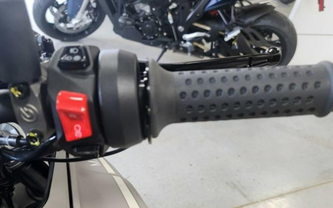 2024 Moto Guzzi V100 Mandello Aviazione Navale