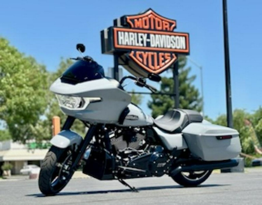 2024 Harley-Davidson® FLTRX - Road Glide®