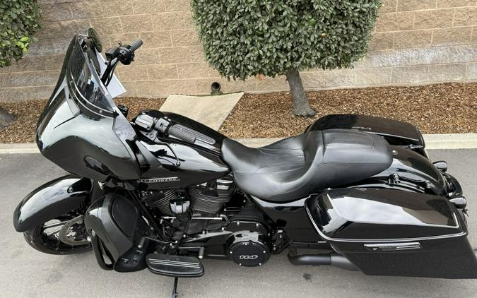 FLHXS 2019 Street Glide® Special