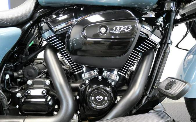 2024 Harley-Davidson® FLTRT - Road Glide® 3