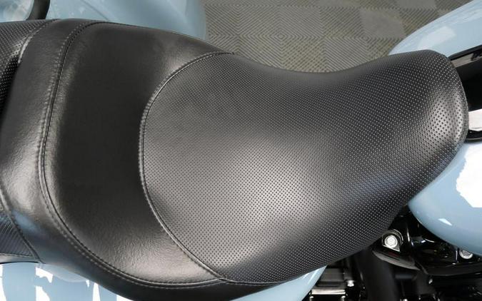 2024 Harley-Davidson® FLTRT - Road Glide® 3