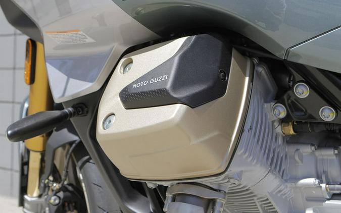 2027 Moto Guzzi V100 Mandello S