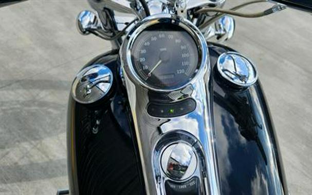 2001 Harley-Davidson FXSTD/FXSTDI Softail® Deuce™