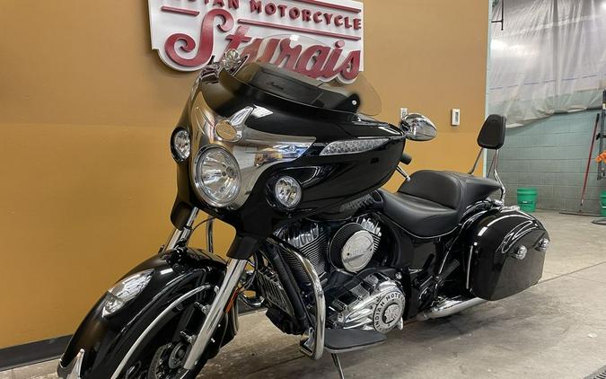 2017 Indian Motorcycle® Chieftain® Thunder Black Pearl