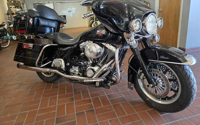 2004 Harley-Davidson® FLHT - Electra Glide® Standard