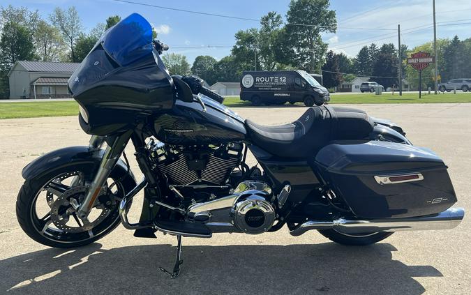 2026 Harley-Davidson® Street Glide® Midnight Ember Chrome Trim