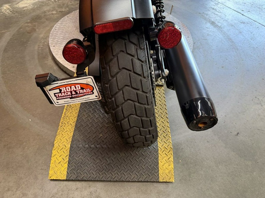 2025 Indian Scout Bobber Limited Black Smoke