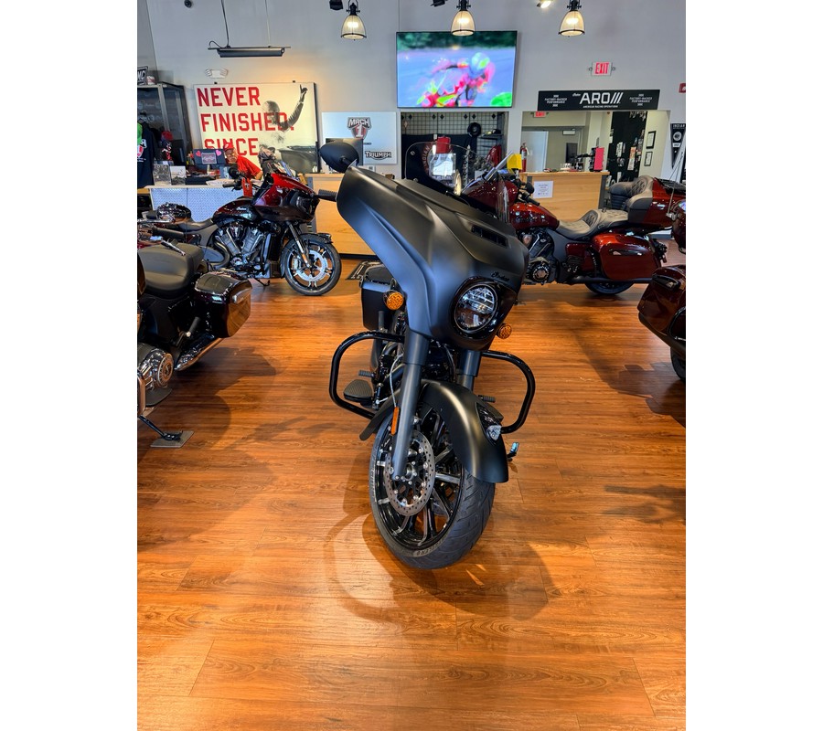 2026 Indian Motorcycle Chieftain® Dark Horse® with PowerBand Audio Package