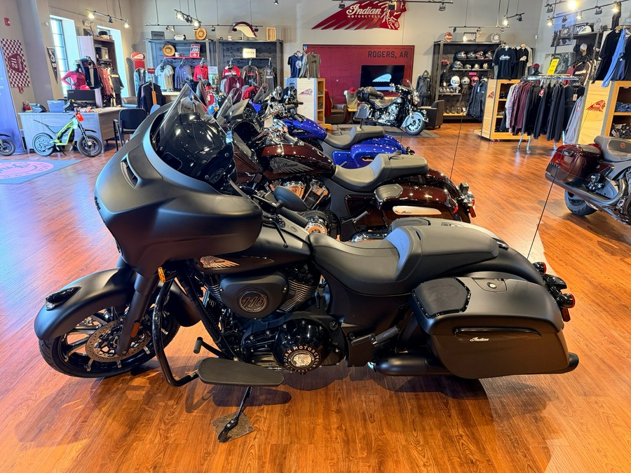 2026 Indian Motorcycle Chieftain® Dark Horse® with PowerBand Audio Package