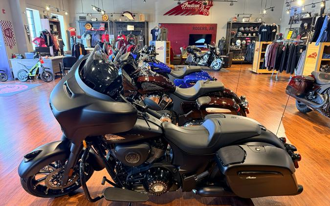 2026 Indian Motorcycle Chieftain® Dark Horse® with PowerBand Audio Package