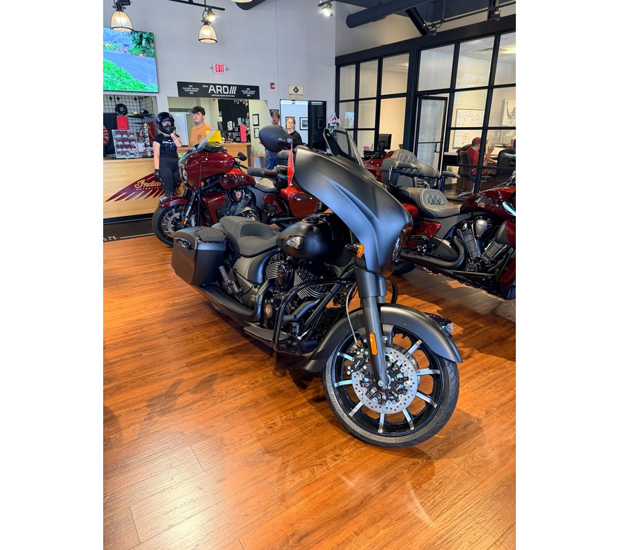2026 Indian Motorcycle Chieftain® Dark Horse® with PowerBand Audio Package