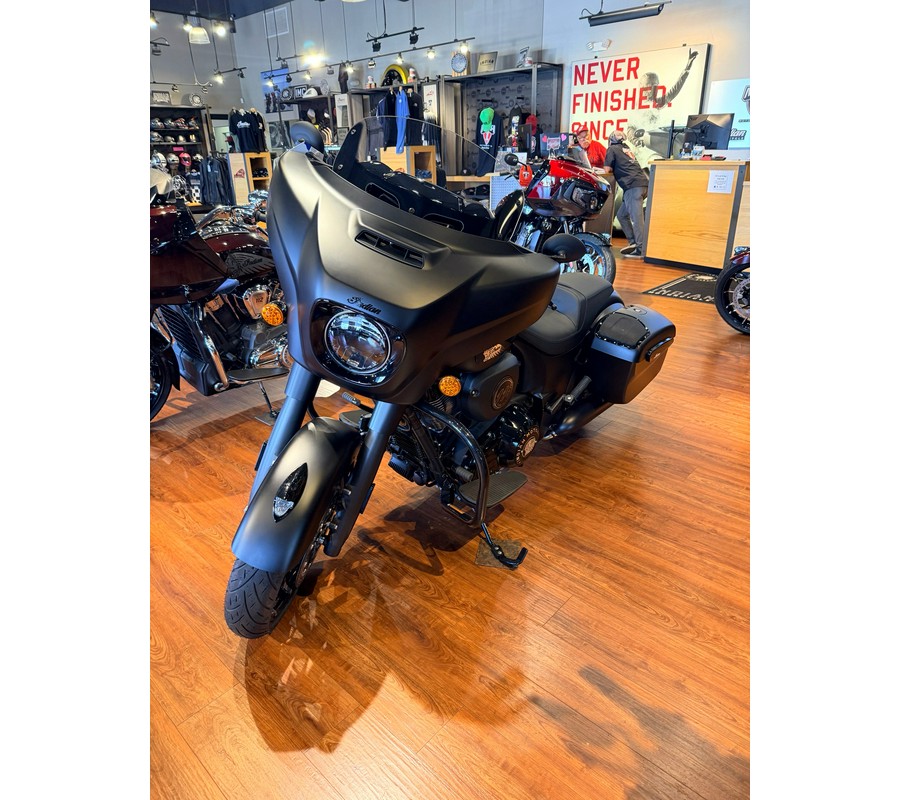 2026 Indian Motorcycle Chieftain® Dark Horse® with PowerBand Audio Package