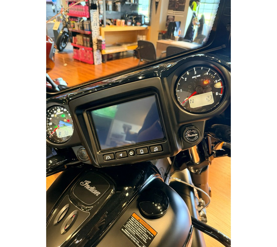 2026 Indian Motorcycle Chieftain® Dark Horse® with PowerBand Audio Package