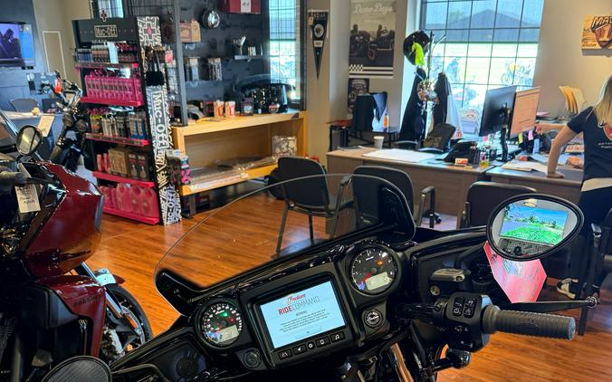 2026 Indian Motorcycle Chieftain® Dark Horse® with PowerBand Audio Package