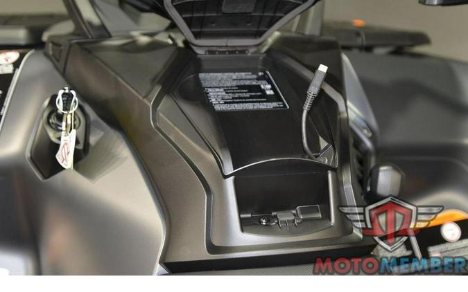 2026 Can-Am Outlander XT-P 1000R Mineral Grey & Orange Crush