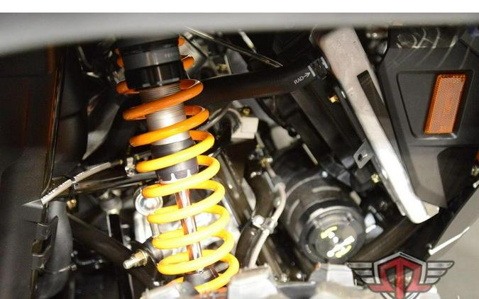 2026 Can-Am Outlander XT-P 1000R Mineral Grey & Orange Crush