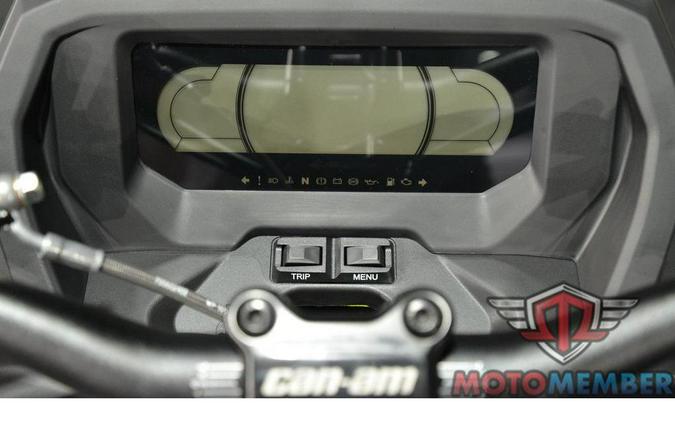 2026 Can-Am Outlander XT-P 1000R Mineral Grey & Orange Crush